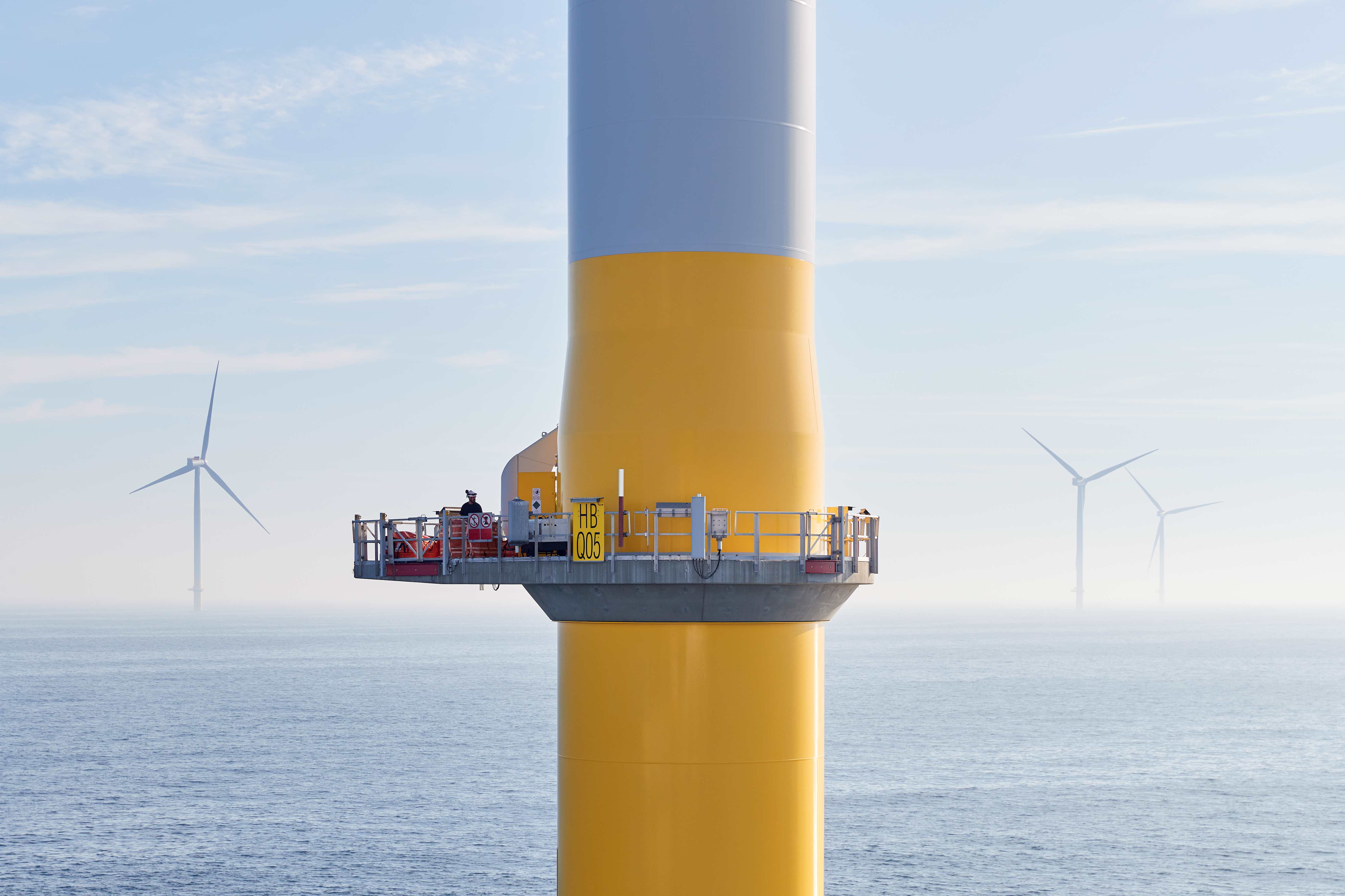Lighting the world’s largest single offshore wind farm