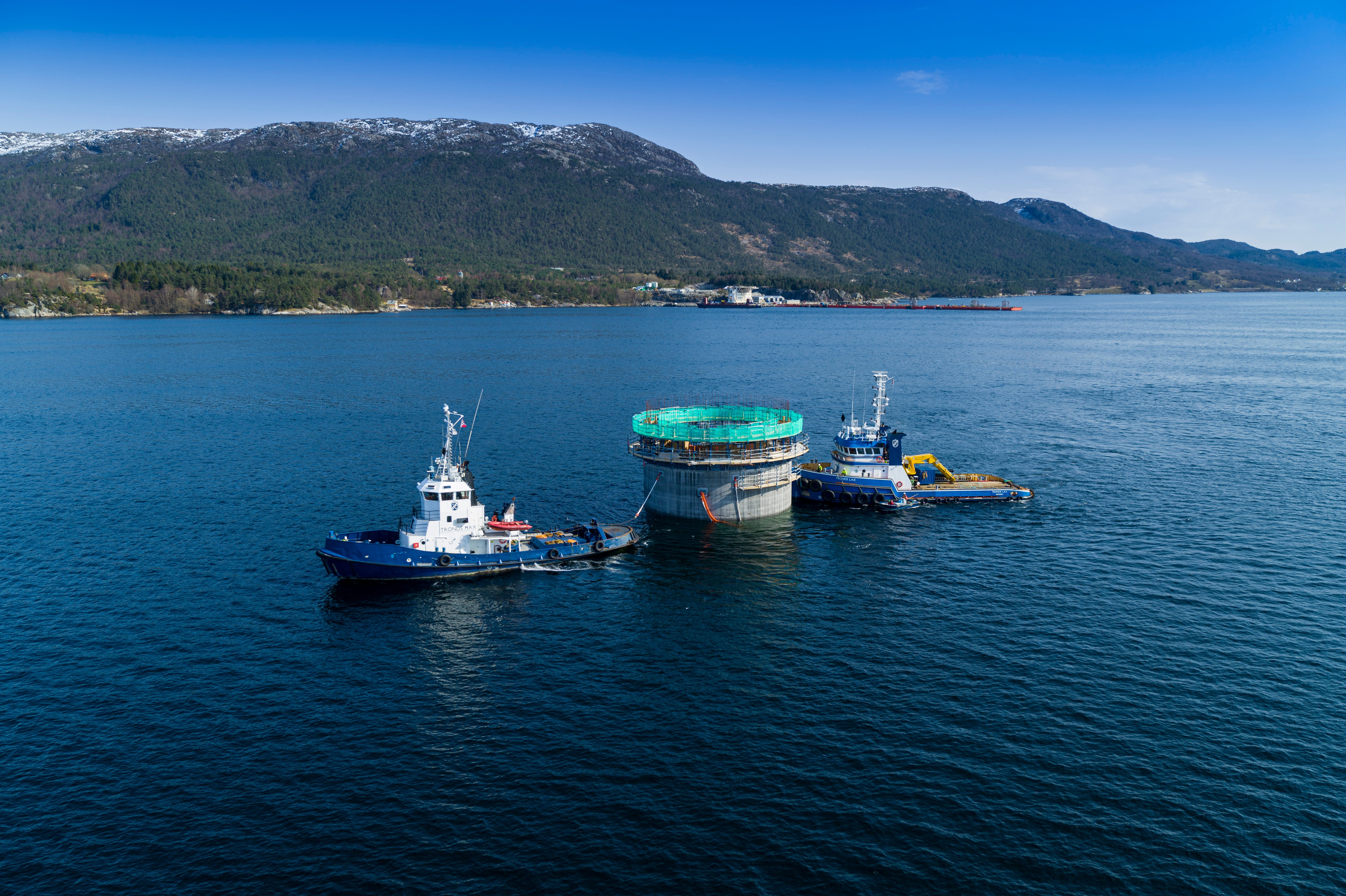 Credit - Jan Arne Wold - Copyright - Equinor - Hywind Tampen on the move - 3728128.JPG