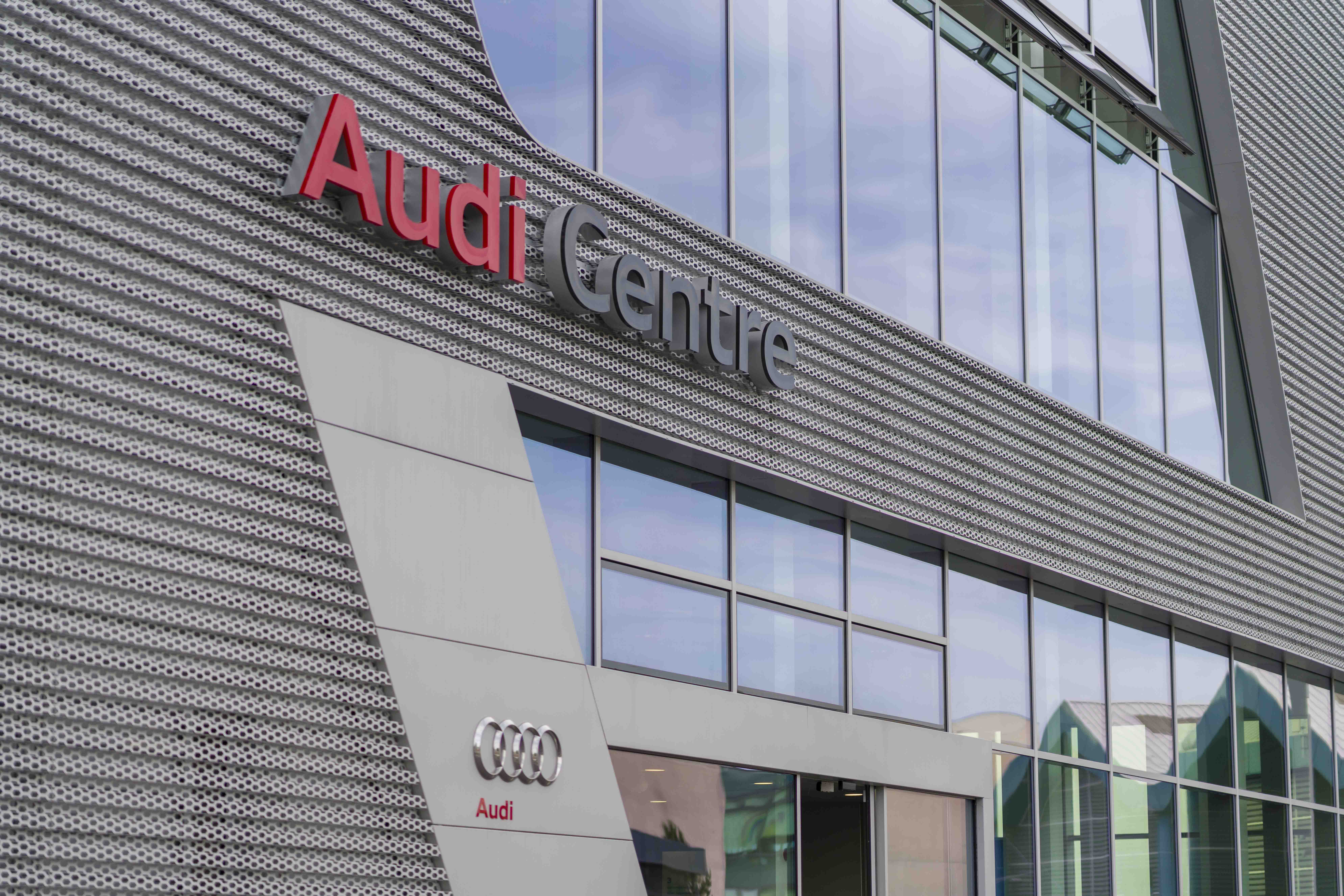 Audi showroom 01.JPG