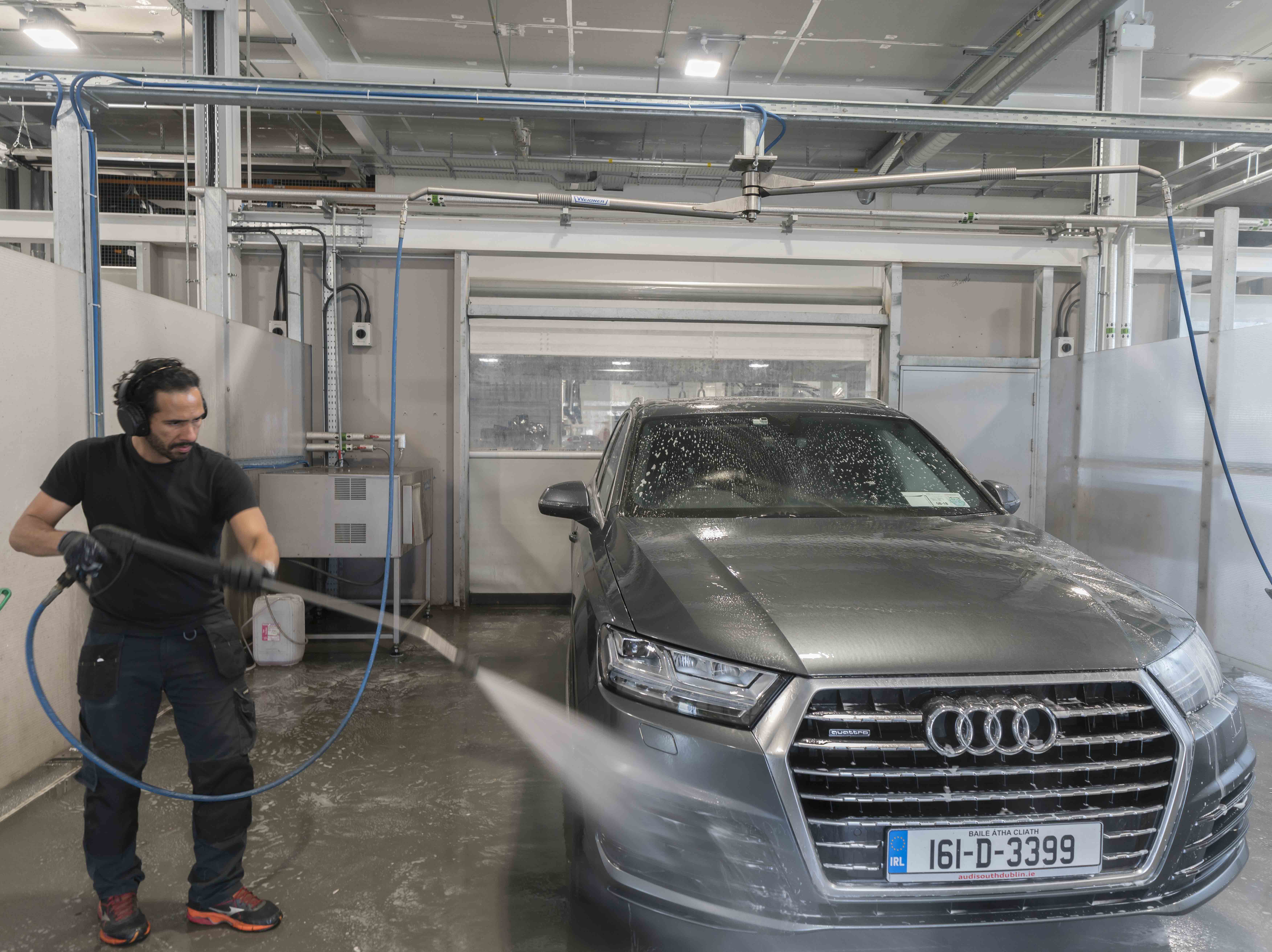 Audi showroom 13.JPG