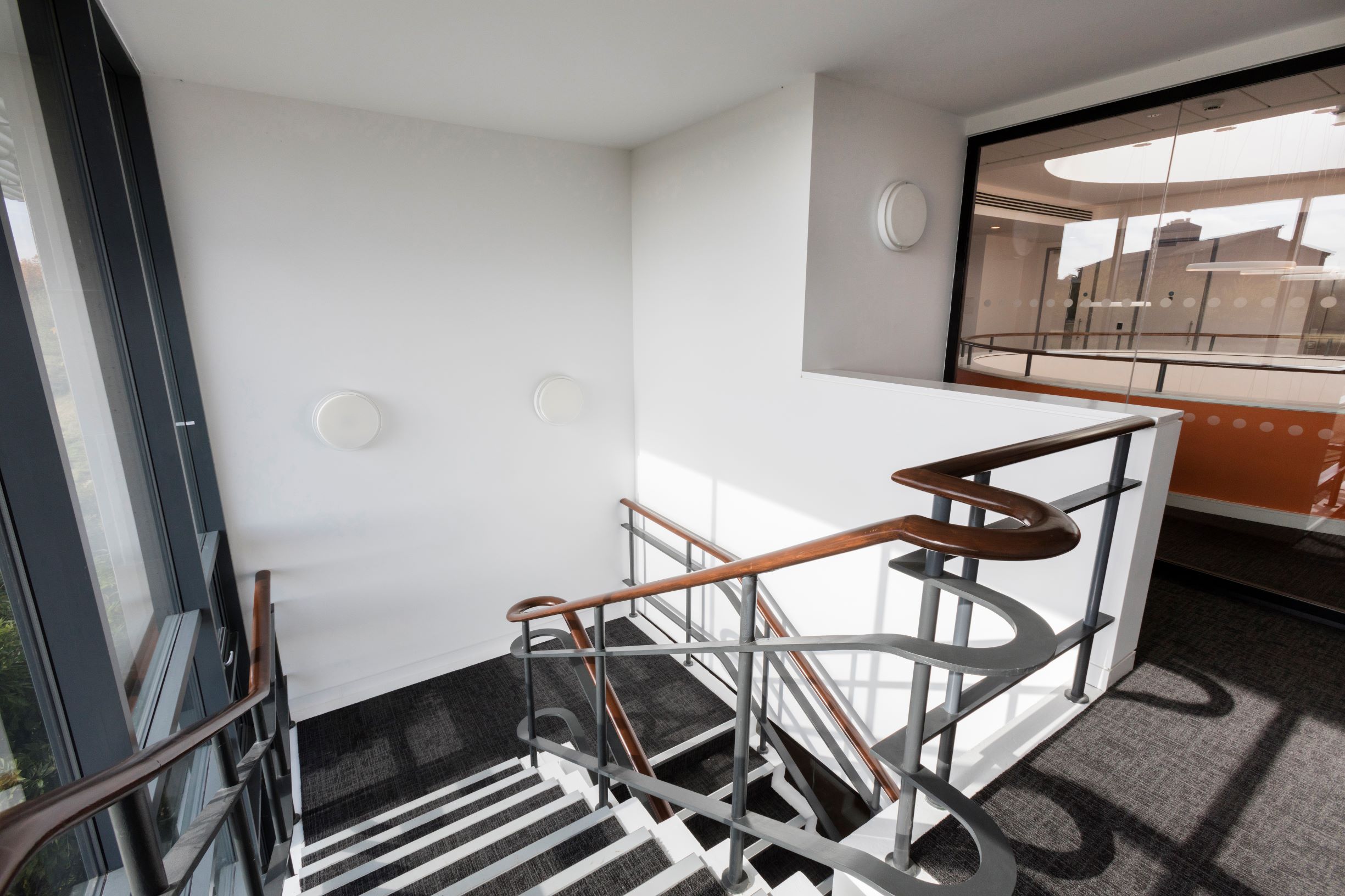 Heptares, Cambridge V4117603_Stairwell A70-S.jpg