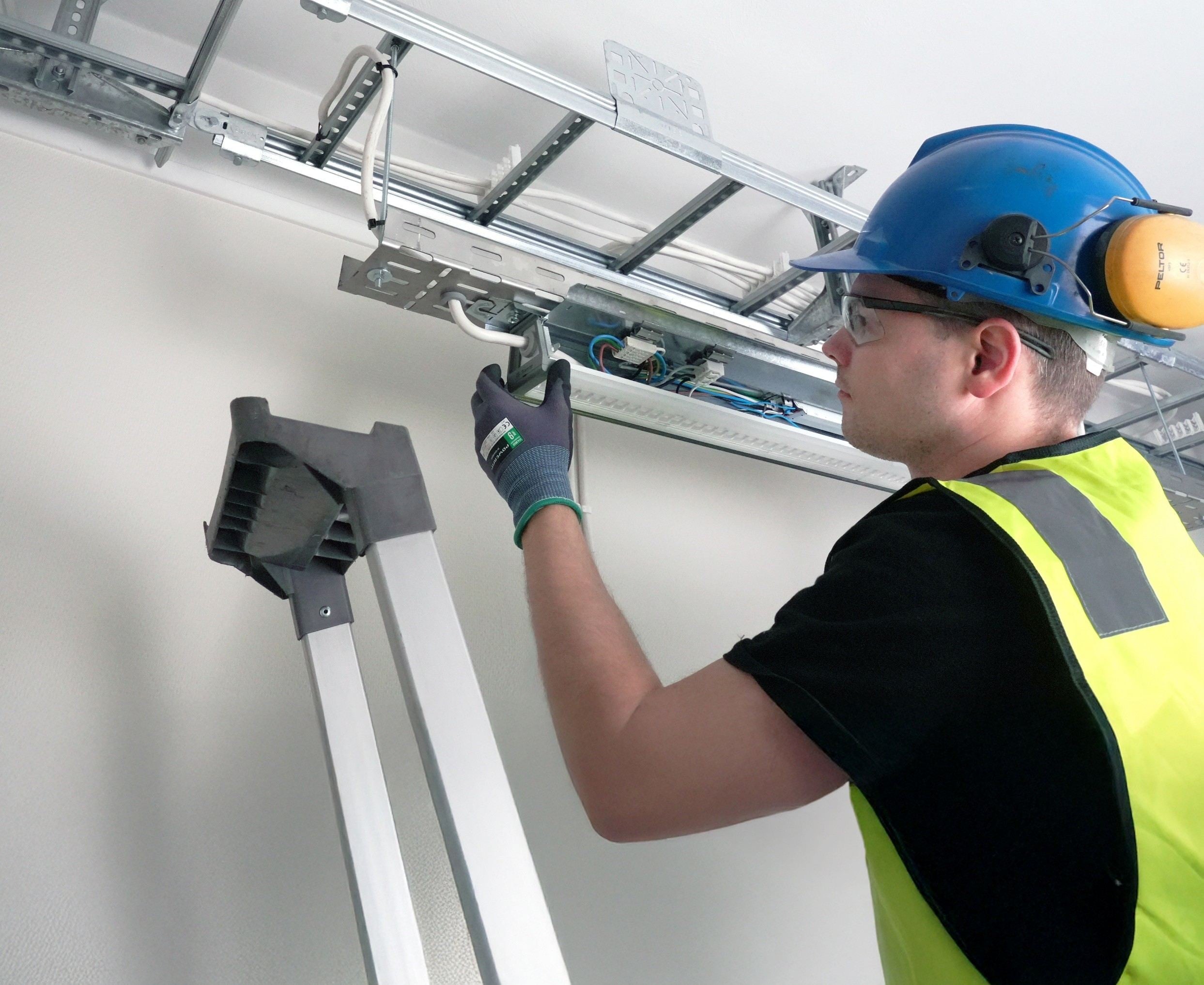 Glamox’s new hardworking warehouse light is more sustainable than ever