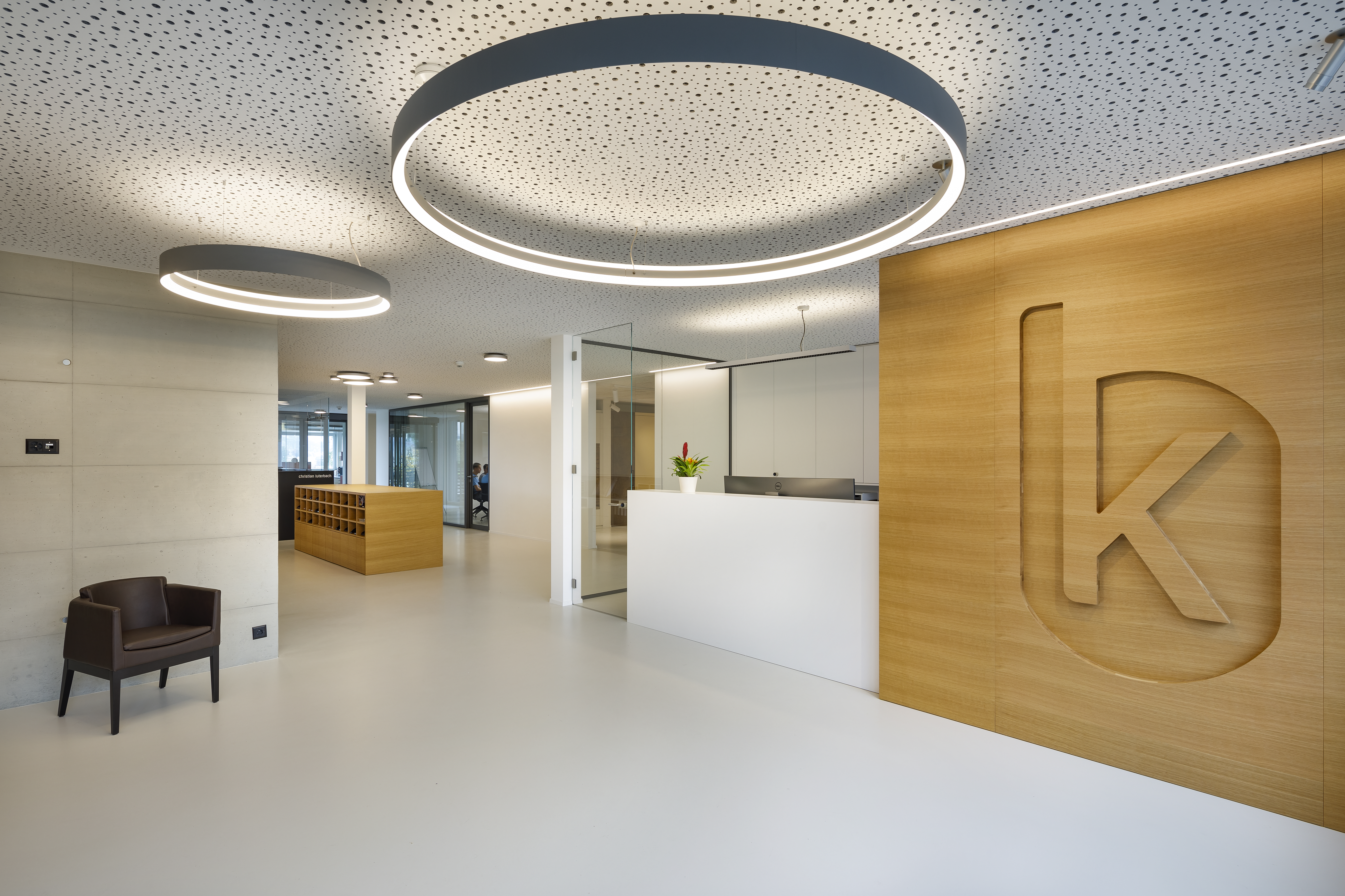 46836_230425_Bürogebäude_Beck_Konzept_Buttisholz_HotelFotograf.ch_pro_Empfang.jpg